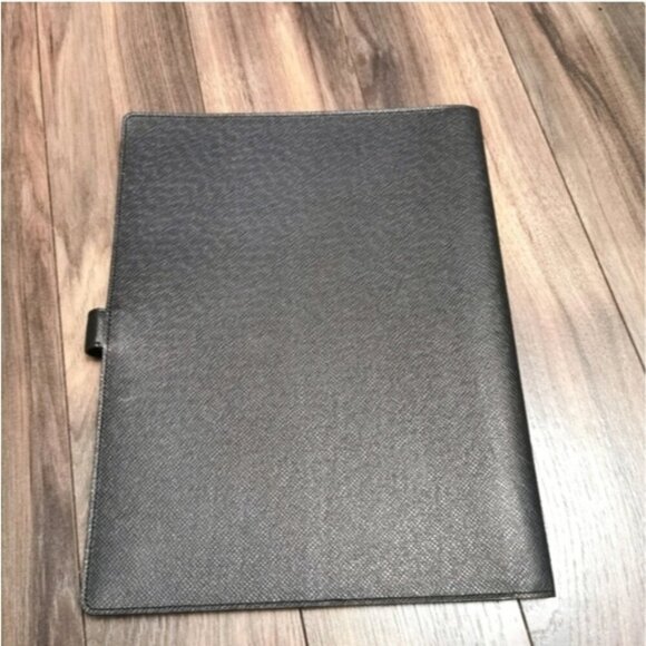 Authentic Louis Vuitton Taiga Leather Desk Agenda Cover - Picture 4 of 14